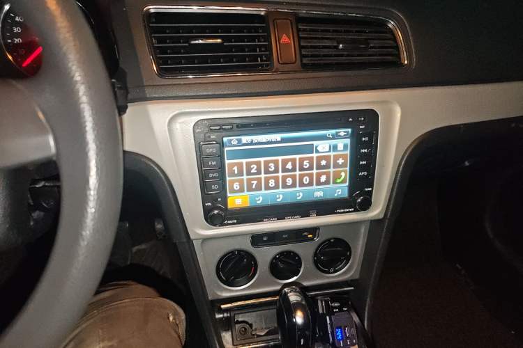 Used Volkswagen Gran Lavida 2013 1.4 TSI Automatic Comfort Model