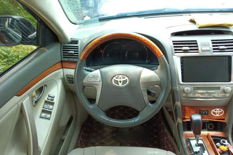 Used Toyota Camry 2011 240G Luxury Anniversary Edition Steering Wheel