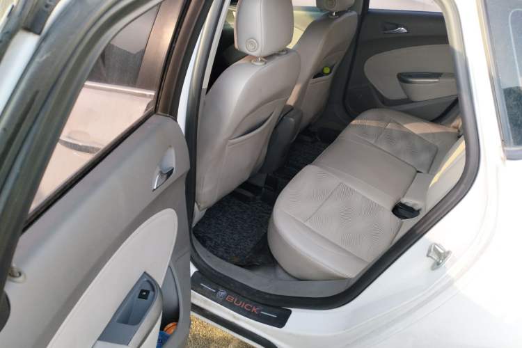 Used Buick GT 2013 XT 1.6L Automatic Fashion Edition