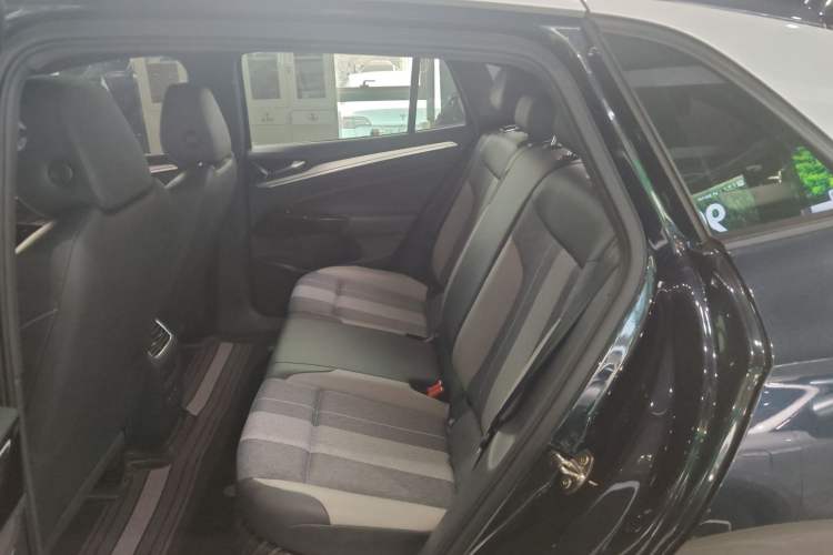 Used Volkswagen ID.4 CROZZ 2025 Pure Edition
