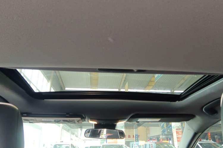 Used Toyota Levin 2019 185T CVT Luxury Edition China VI Standard Headliner