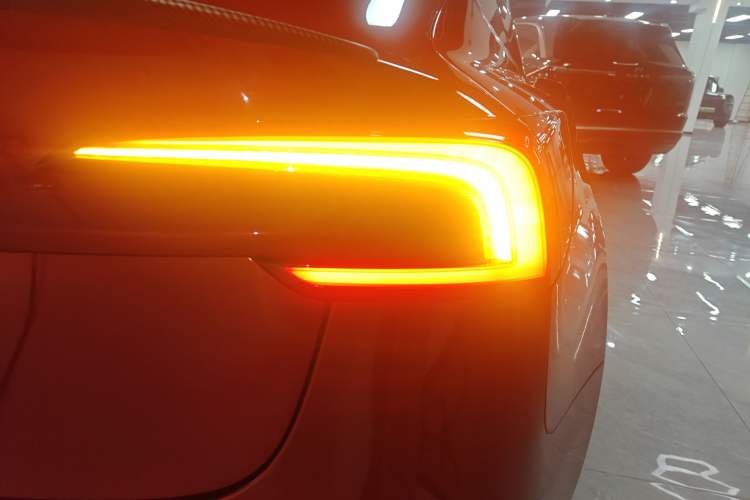 Used Tesla Model 3 2023 Rear-Wheel-Drive Version
