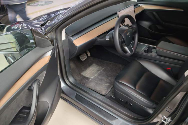 Used Tesla Model 3 2022 Rear-Wheel-Drive Version