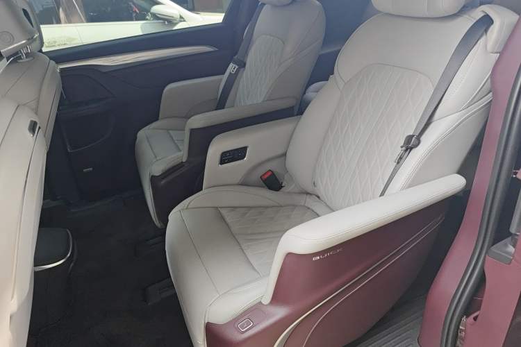 Used Buick GL8 2022 Avenir Aivia Six-Seat Deluxe Edition