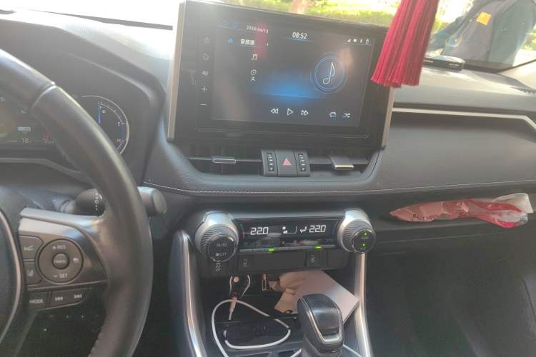 Used Toyota RAV4 2020 Dual-Engine 2.5L E-CVT 4x4 Elite PLUS Edition Audio And AC Panel