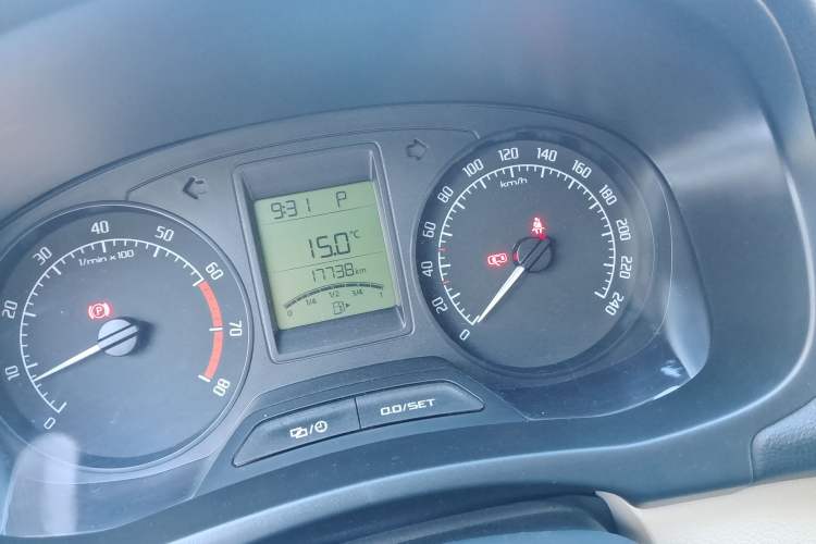 Used Skoda Fabia 2014 1.4L Automatic Crystal Edition