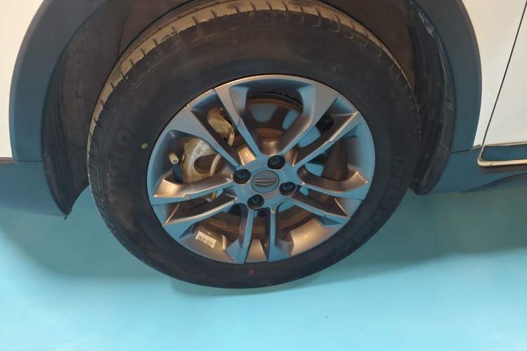 Used Geely Auto Vision X3 2020 1.5L CVT Luxury Model Left Front Wheel Hub