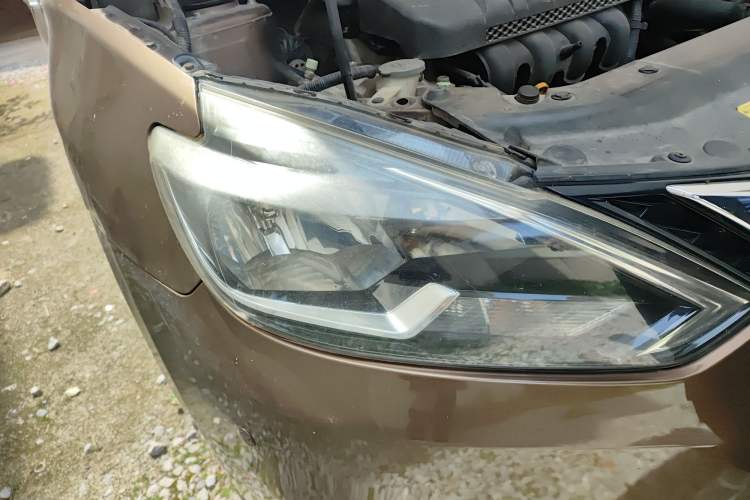 Used Nissan Sylphy 2016 1.6 XL CVT Luxury Edition Right Front Headlight