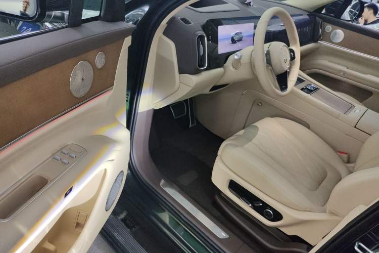 Used Hima AITO M9 2024 Range-Extended Ultra Version 42 kWh 6-Seater Model