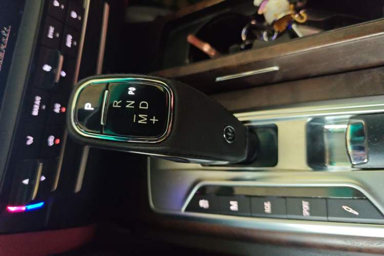 Used Maserati President  Gear Lever