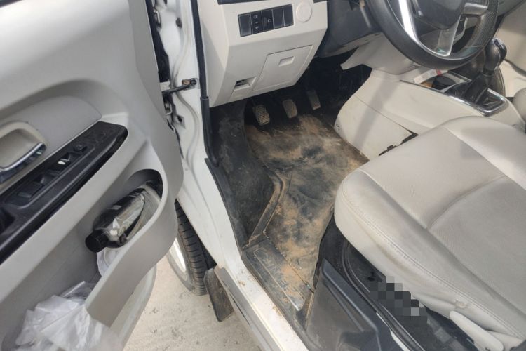 Used Jinbei New Hiace S 2018 1.6L Business Edition DLCG16 Driver Seat