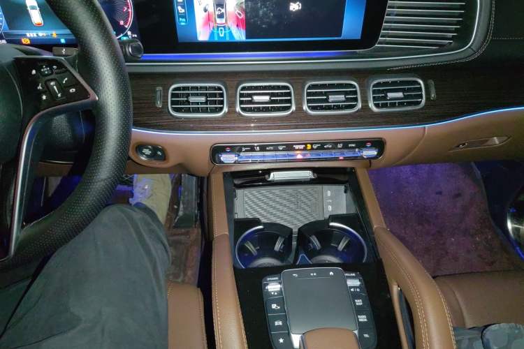 Used Mercedes-Benz GLE 2025-Year Restyled GLE 350 4MATIC Dynamic Edition Audio And AC Panel