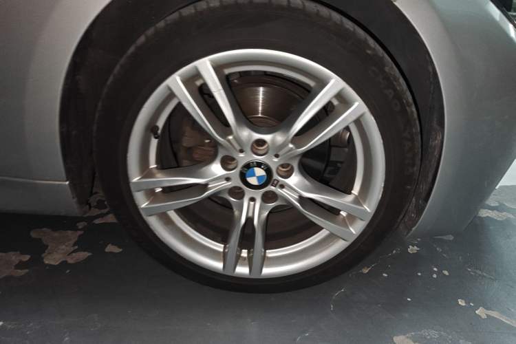 Used BMW 3 Series 2017 320Li M Sport Edition Right Front Wheel Hub