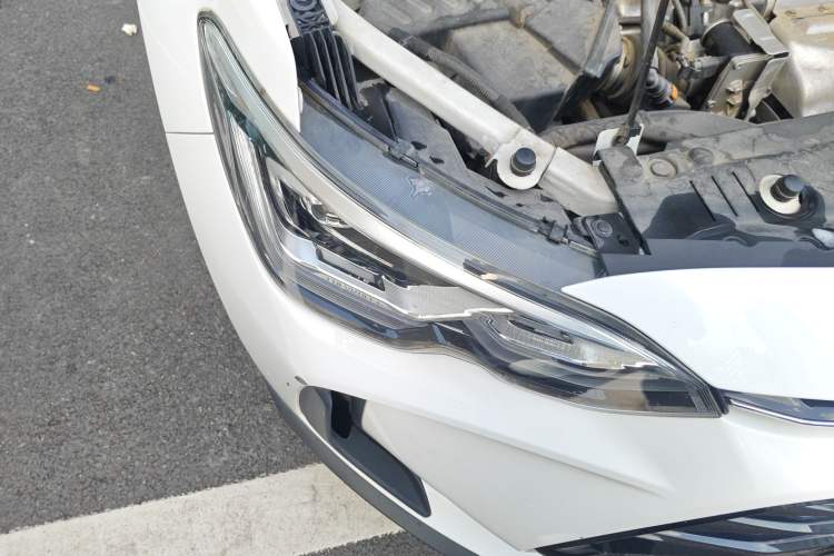 Used Chevrolet Orlando 2020 Mild Hybrid 530T Automatic Enjoyment Edition (5+2 Models) Right Front Headlight