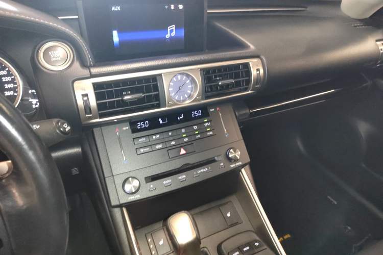 Used Lexus IS 2015 200T Fēngshàng Edition