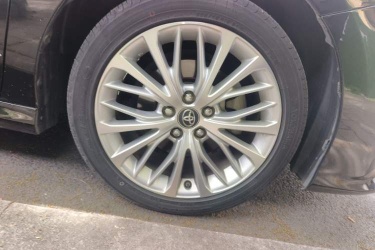 Used Toyota Camry 2018 2.5G Luxury Edition Right Front Wheel Hub