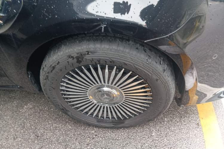 Used Mercedes-Benz Vito 2021 2.0T Elite Version 7 Seats Right Front Wheel Hub