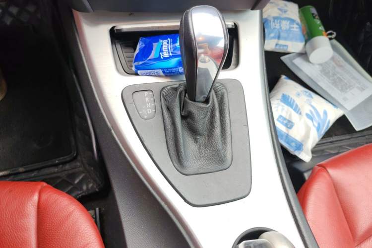 Used BMW 3 Series 2011 320i Convertible Coupe Gear Lever