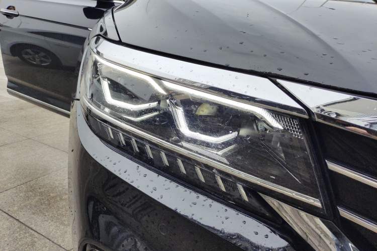 Used Volkswagen Passat 2019 330TSI Luxury Edition China VI Standard Right Front Headlight