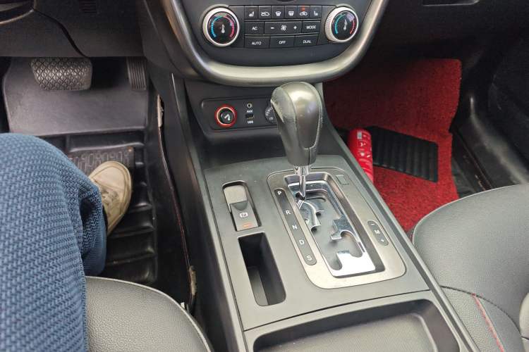 Used Bestune X80 2015 1.8T Automatic Luxury Model
