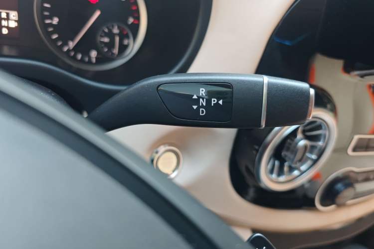 Used Mercedes-Benz Vito 2020 2.0T Elite Version 7 Seats
