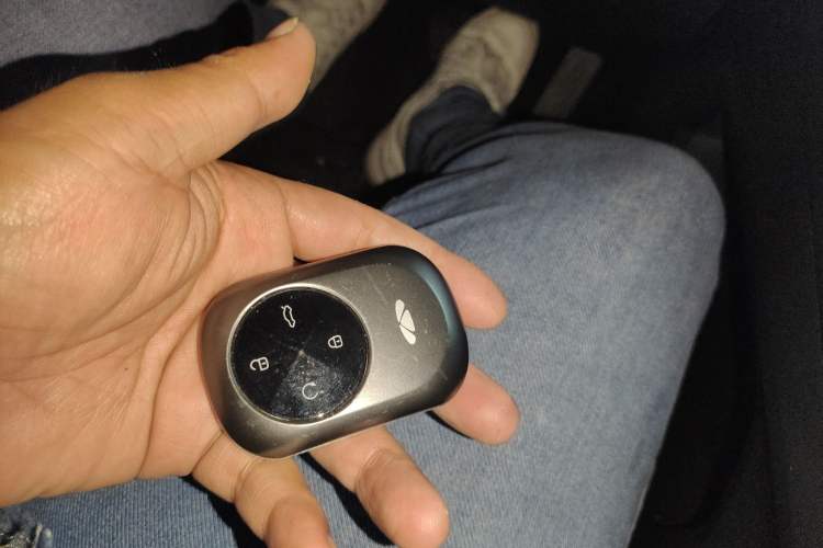 Used Chery Fengyun T9 2025 120 Long-Range Luxury Version 7 Seats Lithium Iron Phosphate