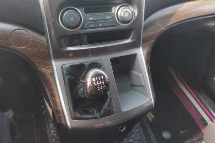 Used FORTHING Lingzhi PLUS 2021 2.0L Manual Comfort Version 7 Seats