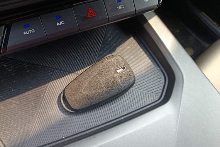 Used CHANGAN OSHAN X5 PLUS 2023 1.5T DCT Excellence Edition Vehicle Key