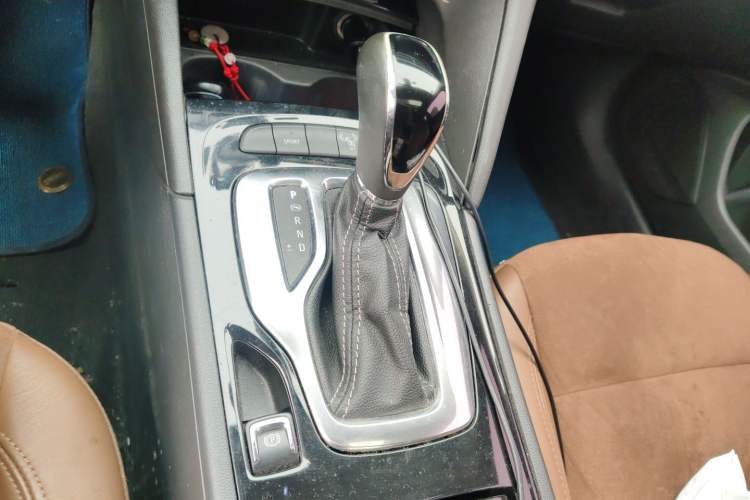 Used Buick Regal 2017 20T Elite Edition Gear Lever