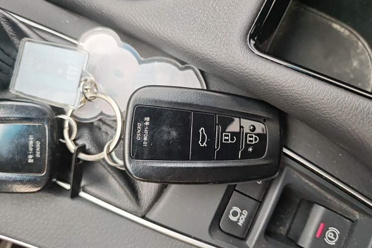 Used Toyota Avalon 2019 2.0L Ambition Edition China VI
