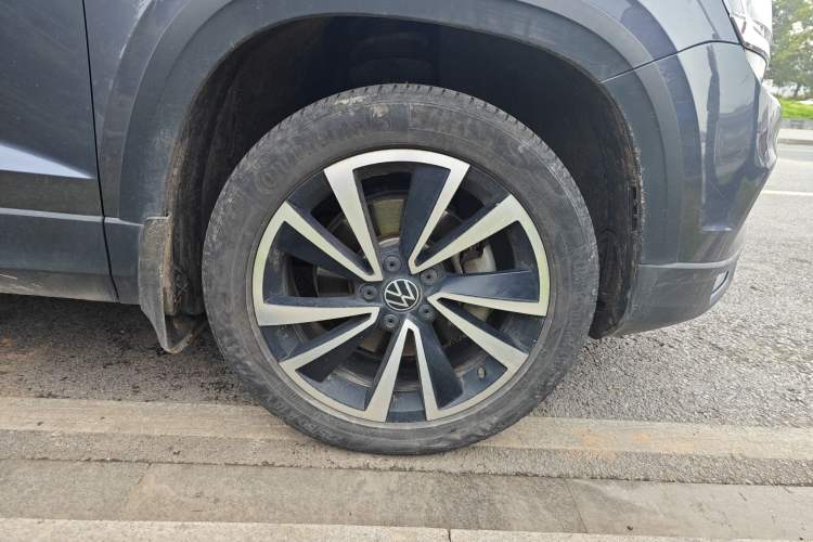 Used Volkswagen Tharu 2020 280TSI Two-Wheel Drive Luxury Edition China VI Standard Right Front Wheel Hub