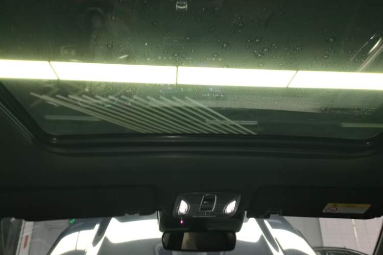 Used GAC Trumpchi GS8 2022 Linghang Series 2.0 TGDI Two-Wheel Drive Luxury Smart Connectivity Version (6 Seats)
