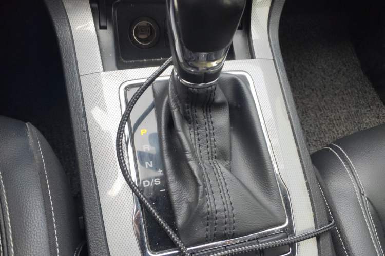 Used Roewe RX5 2019 20T Two-Wheel Drive Automatic 4G Connected Platinum Edition
