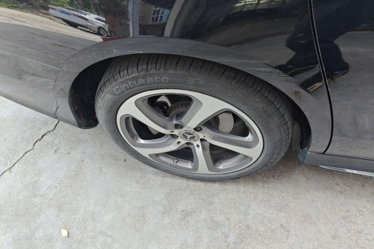 Used Mercedes-Benz E-Class 2018 Restyled E 300 L Sporty and Stylish Edition Exterior 5