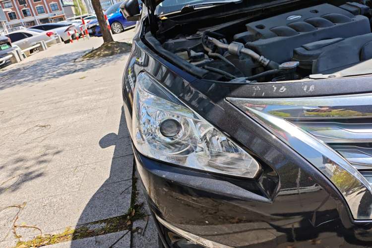 Used Nissan Teana 2013 2.0L XL Comfort Edition Right Front Headlight