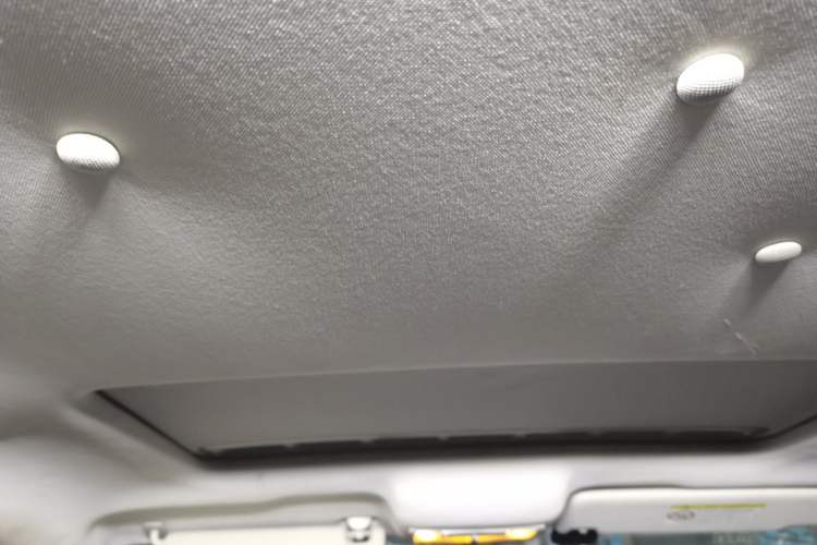 Used Volkswagen Jetta 2015 1.6L Automatic Luxury Model Headliner