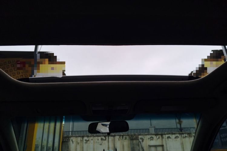 Used Kia K2 2015 Hatchback 1.4L AT GLS Cool Edition Headliner