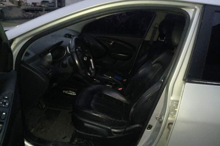 Used Hyundai ix35 2010 2.0L Automatic Two-Wheel Drive Elite Edition GLS
