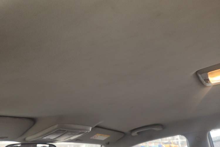 Used Haval H5 Classic 2015 2.0T Manual Two-Wheel Drive Advanced Version Headliner