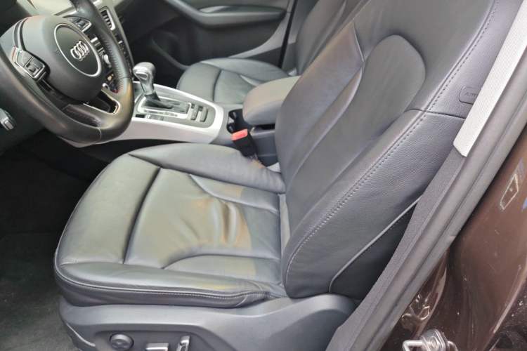 Used Audi Q5 2013 40 TFSI Technology Edition Left Front Seat