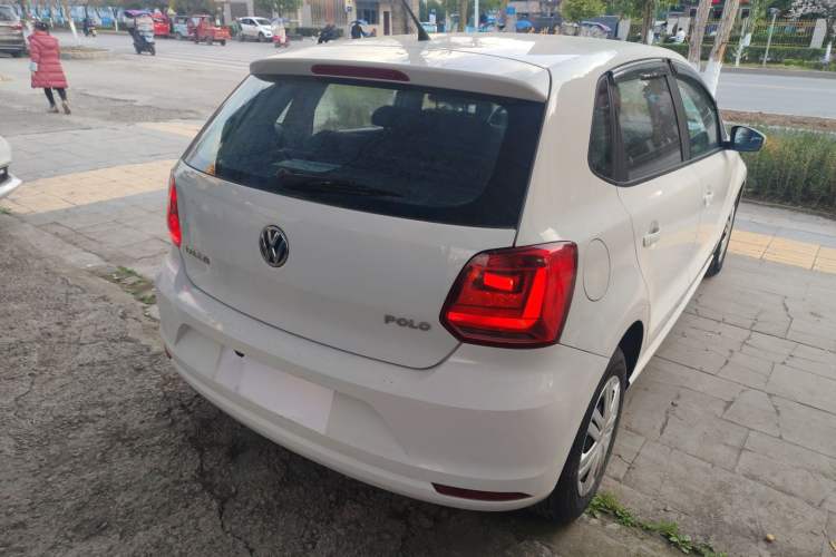 Used Volkswagen Polo 2016 1.4L Manual Fashion Model
