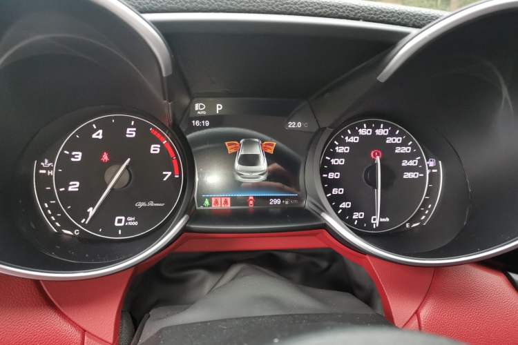 Used Alfa Romeo Giulia 2017 2.0T 200HP Luxury Edition