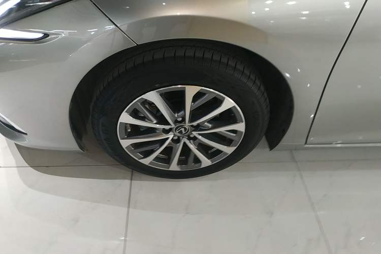 Used Lexus ES 2025 200 Premium Edition