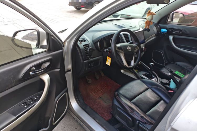 Used Changan CS35 2012 1.6L Manual Luxury Model China IV Standard