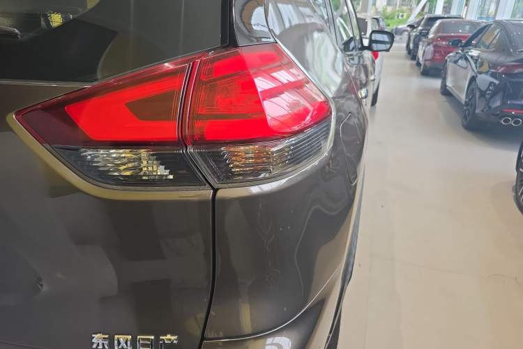 Used Nissan X-Trail 2019 2.0L CVT Smart Connect Comfort Edition 2WD