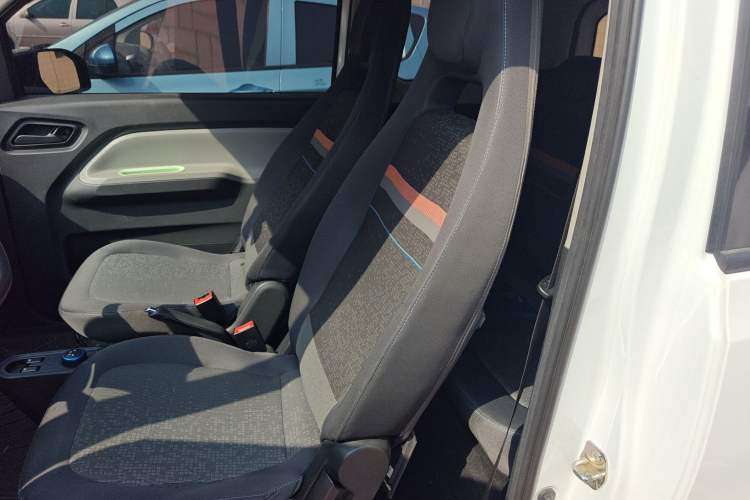 Used Wuling Hongguang MINIEV 2020 Lite Version Lithium Iron Phosphate Left Rear Seat