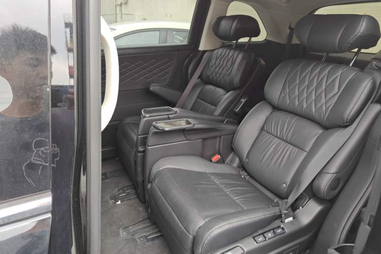 Used Honda Elysion 2019 2.0L Hybrid Luxury Edition