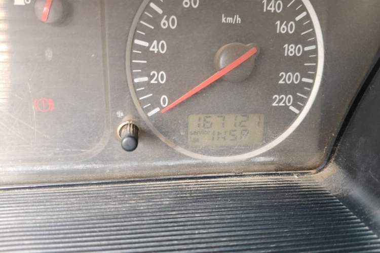 Used Volkswagen Santana Vista 2008 1.8L Manual Sishang Model Odometer Close Up