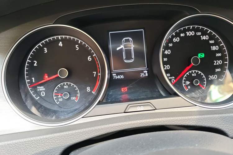 Used Volkswagen Golf 2014 1.4TSI Automatic Luxury Model
