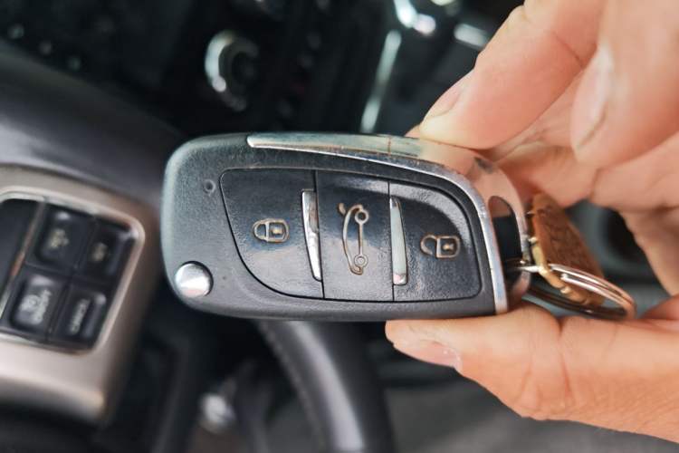 Used Jeep Compass 2013 2.0L two-wheel drive luxury version